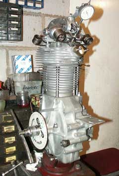 Setting valve timing